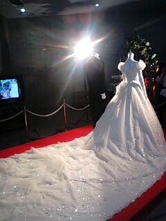 ウエディングブログ シアトル マリアージュ 名古屋 サロン 結婚式 小林麻央のウエディングドレス